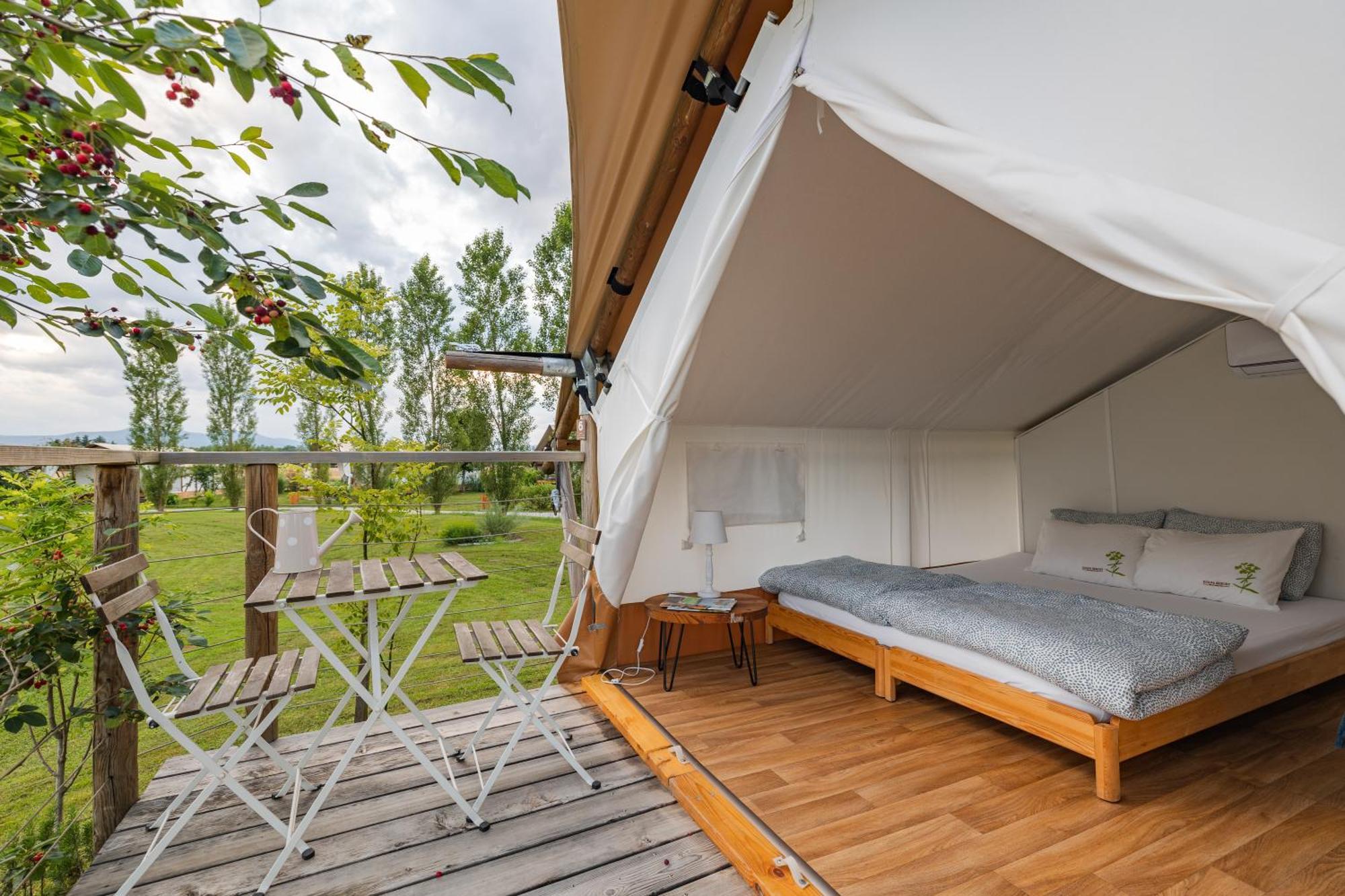 Glamping Kolpa Resort Gradac Exterior foto